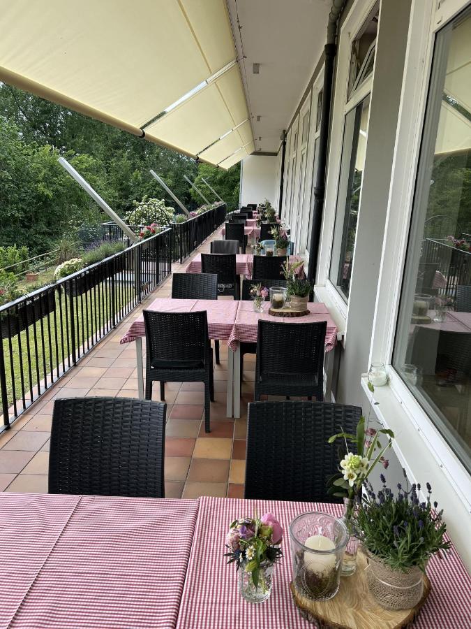 Hotel Fährhaus km734 Düsseldorf Exterior foto