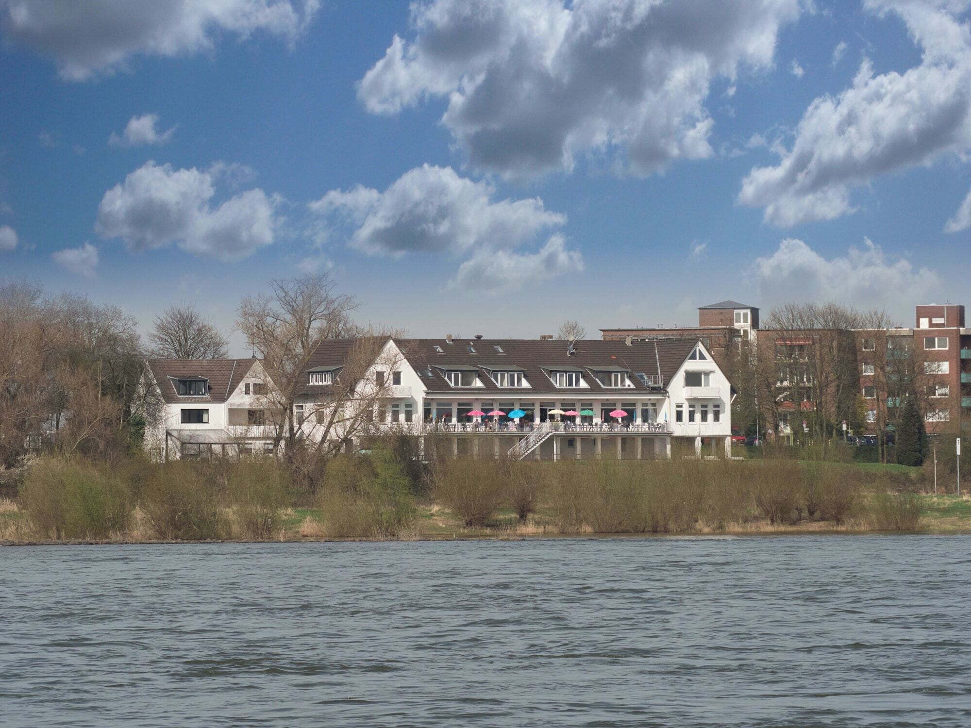 Hotel Fährhaus km734 Düsseldorf Exterior foto